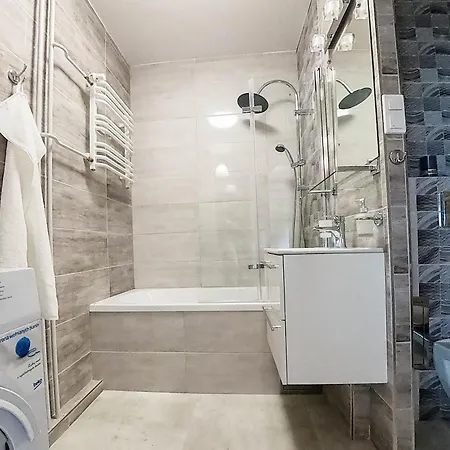 Mewa Deluxe By Msd 아파트 *